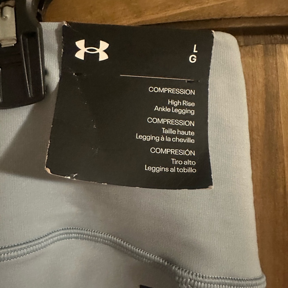 Under Armour Compression Ankle Length Leggings - Picture 6 of 7